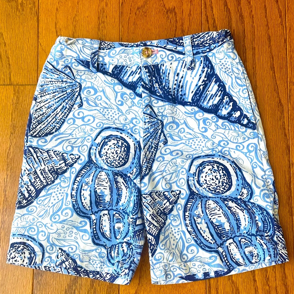 Lilly Pulitzer | white shorts with blue seashell print